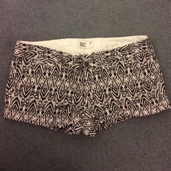 Tribal patterned Shorts