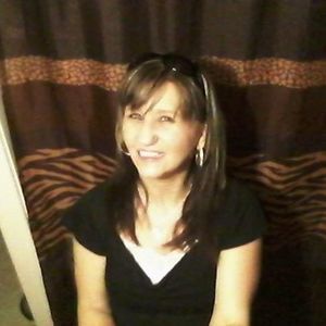 Meet your Posher, Leeann