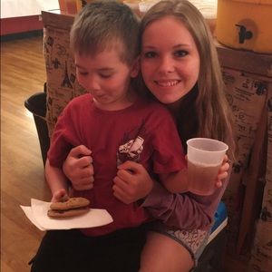 Meet your Posher, Meagan