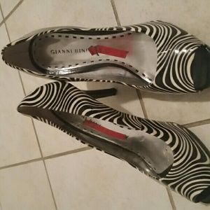 Gianni Bini open toe heels