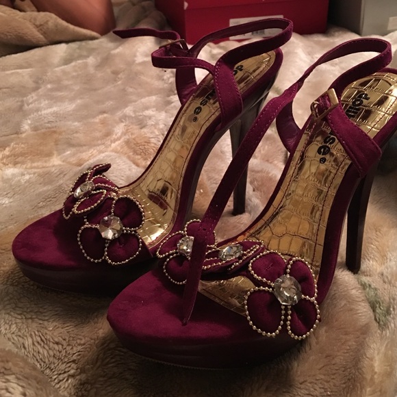Beautiful Shoes size 8 - make an offer