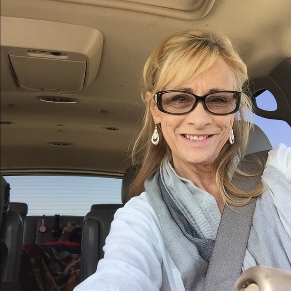 Meet your Posher, Ruth - Picture 3 of 7