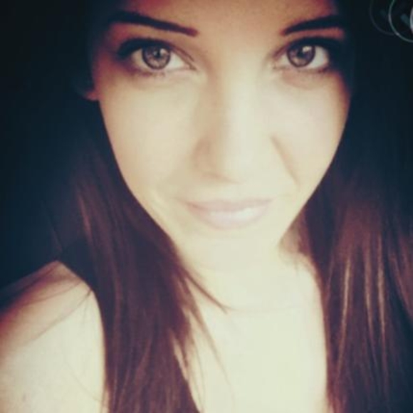 Meet your Posher, Kristen - Picture 1 of 1