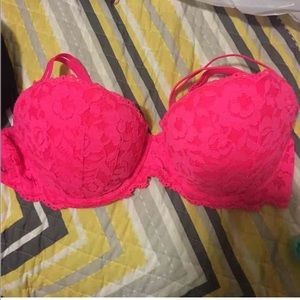 HOT PINK VS BRA