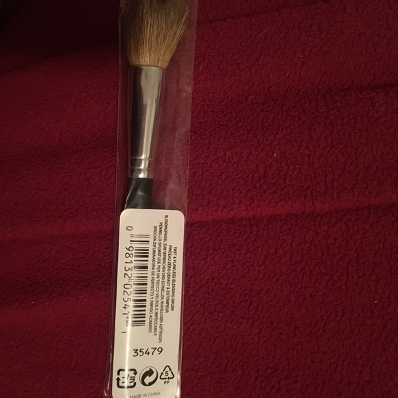 Fast and flawless blending brush
