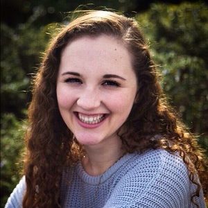 Meet your Posher, Mia