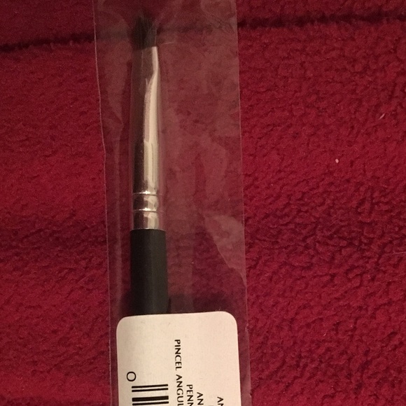 Angeled liner and shadow brush