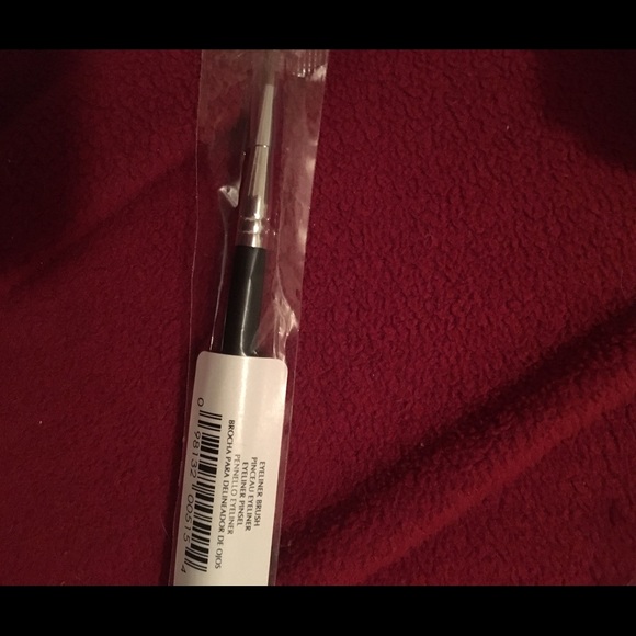 Eyeliner brush