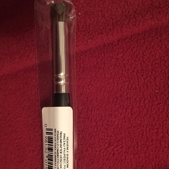 Heavenly shadow brush