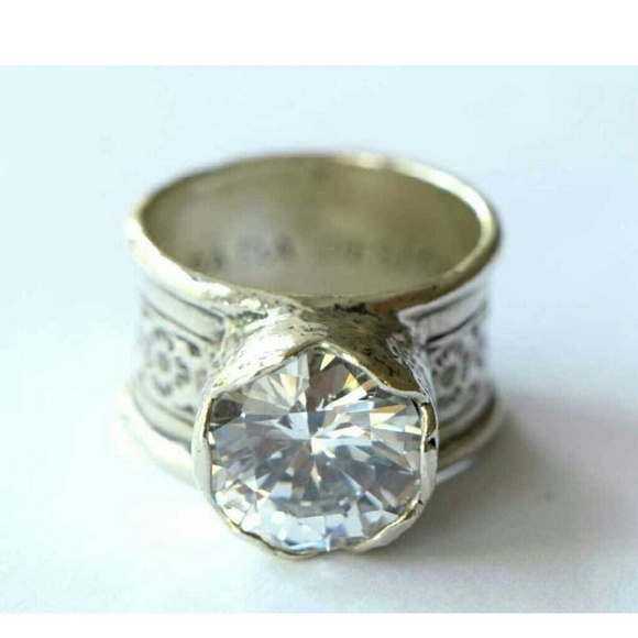 Queen for the day Ring