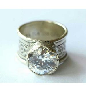 Queen for the day Ring