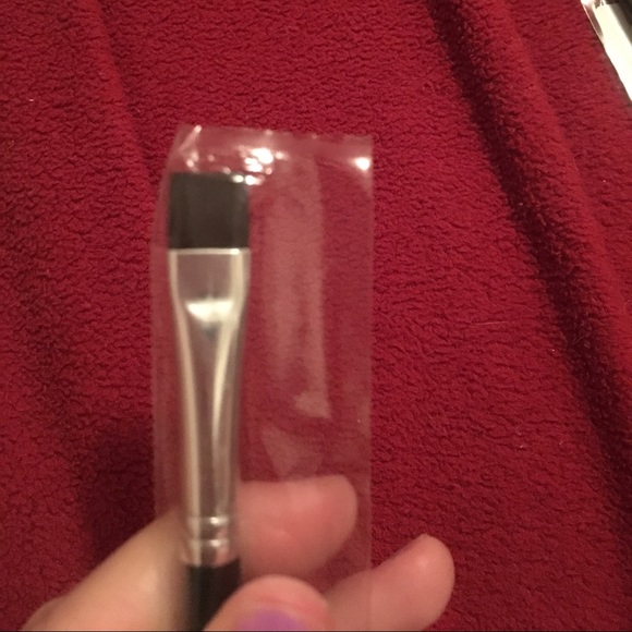 Wet liner brush