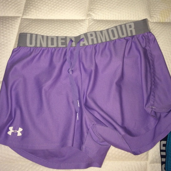 Under Armour Pants - Womens under armour loose short