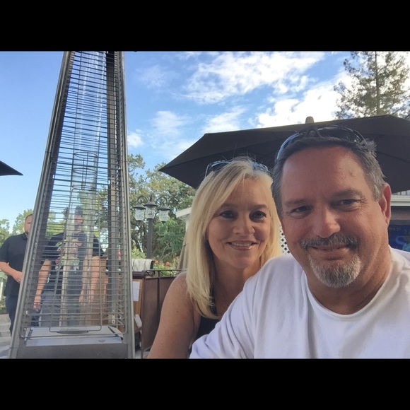 Meet your Posher, Janet - Picture 2 of 2