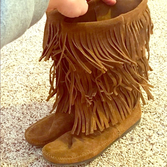 Minnetonka Shoes - Minnetonka 3 layer fringe boots