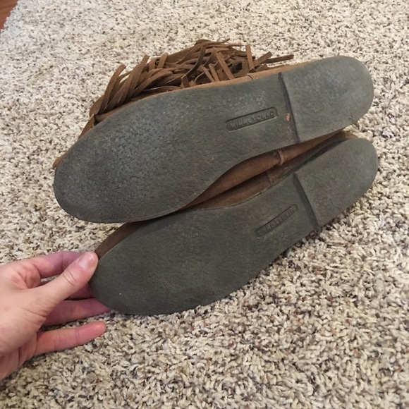 Minnetonka 3 layer fringe boots - Picture 2 of 2