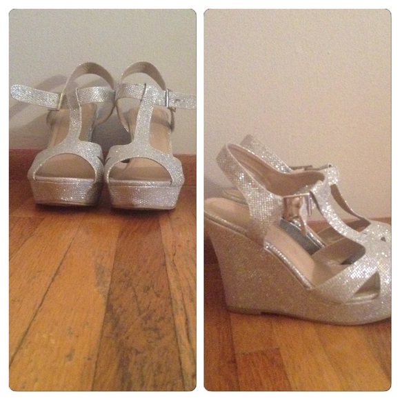 Rampage silver sparkley wedges
