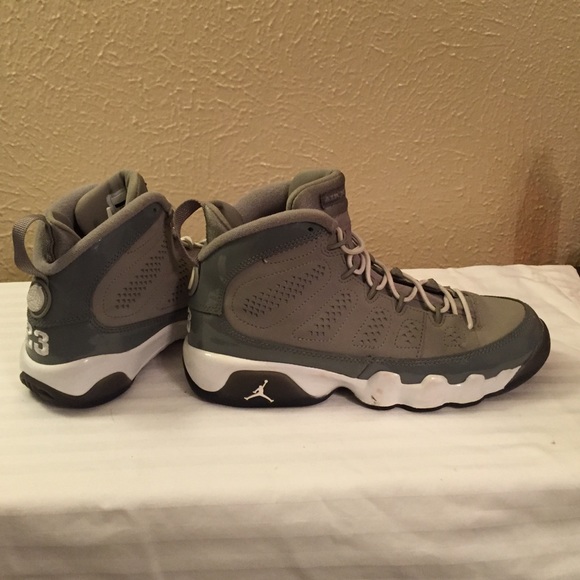 Grey and white air Jordan's - Picture 2 of 4