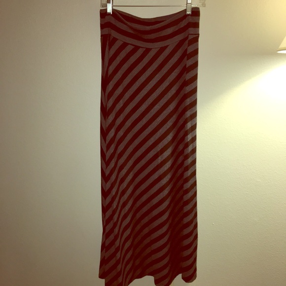 Maxi skirt – Gray and black