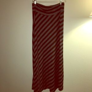 Maxi skirt – Gray and black