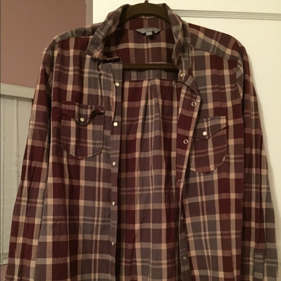 Long sleeve button shirt