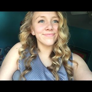 Meet your Posher, Megan