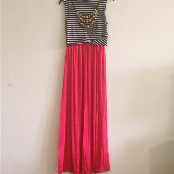 💥🎀SOLD💥🎀 Nursing maxi dress