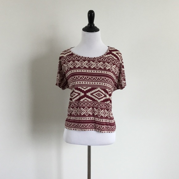 Tribal print comfy top w "butterfly" short sleeves - Picture 1 of 4