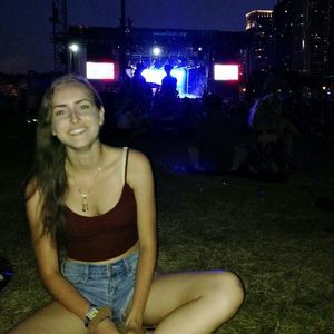 Meet your Posher, Danielle