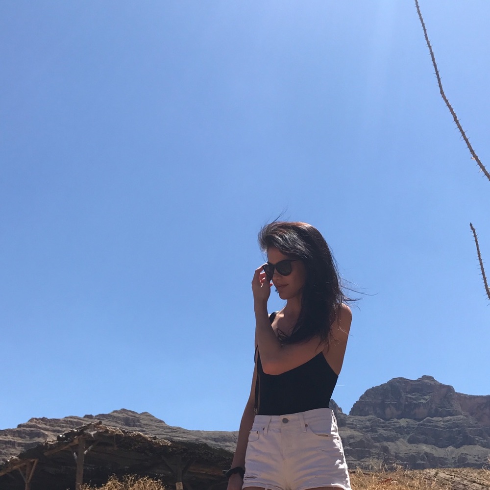 Meet your Posher, Dana