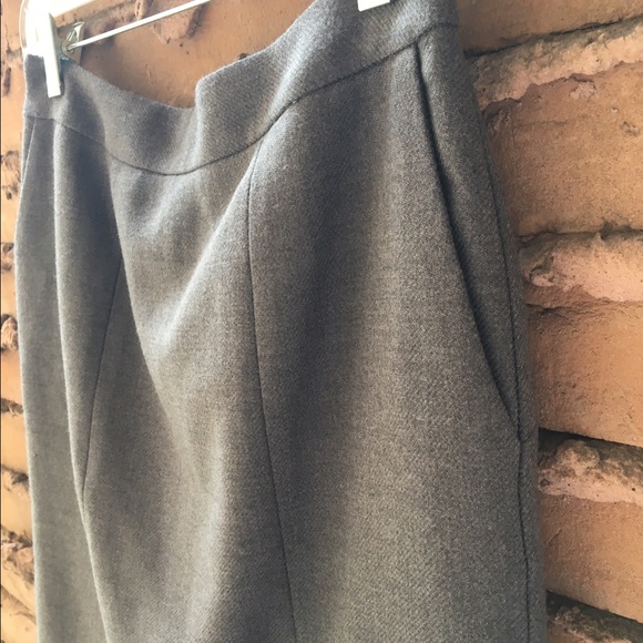 LOFT SKIRT - Picture 3 of 4