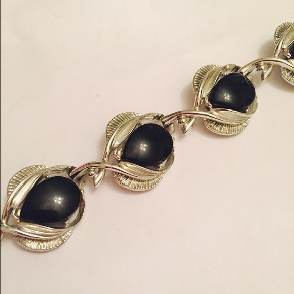 Vintage Necklace Black Thermoset Silvertone - Picture 2 of 3