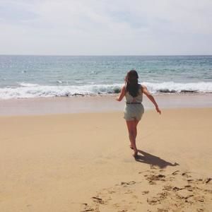 Meet your Posher, Julia