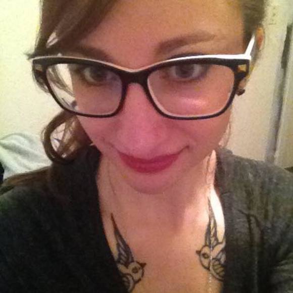 Meet your Posher, Haylo