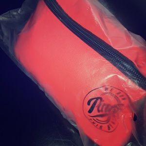 NWT! VS PINK Fanny Pack; Limited Edition 💗