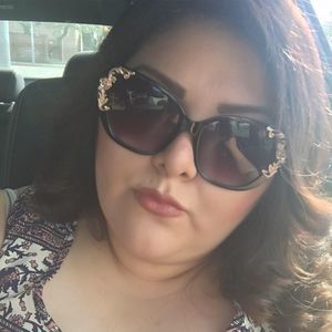 Meet your Posher, Rebecca