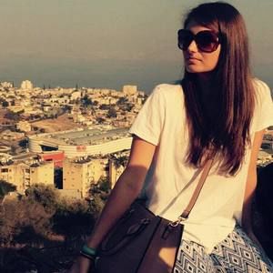 Meet your Posher, Emma