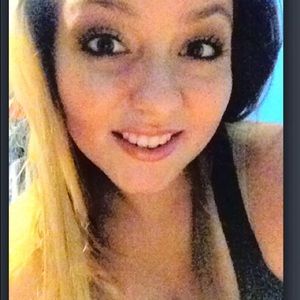 Meet your Posher, Marissa