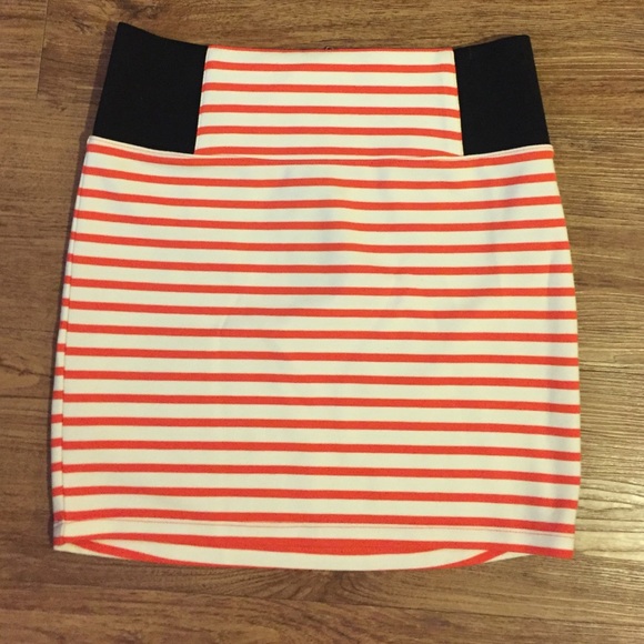 Orange & White Mini Skirt!