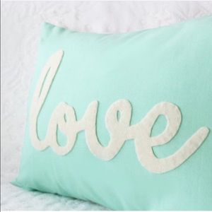 Meet your Posher, Chloe