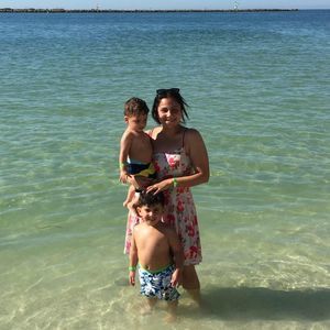 Meet your Posher, Mona