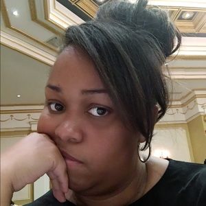 Meet your Posher, Aneesah