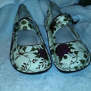 Alegria maryjane nurse clog
