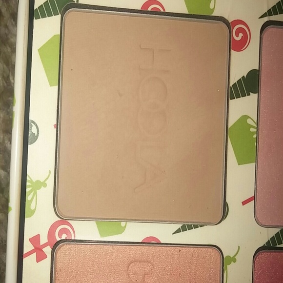 Benefit Cosmetics Cheeky Sweet Spot Box O' Blushes - Picture 4 of 4