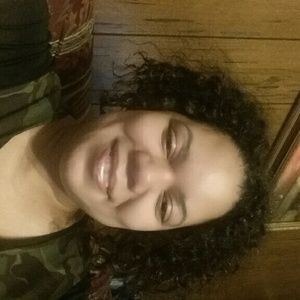 Meet your Posher, Marilyn