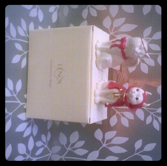 Salt and pepper shakers