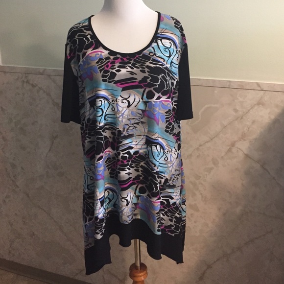 Colorful Designed Sharkbite Hem Tunic Top 2x