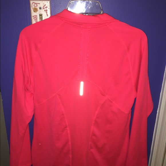 Target running pullover - Picture 3 of 3