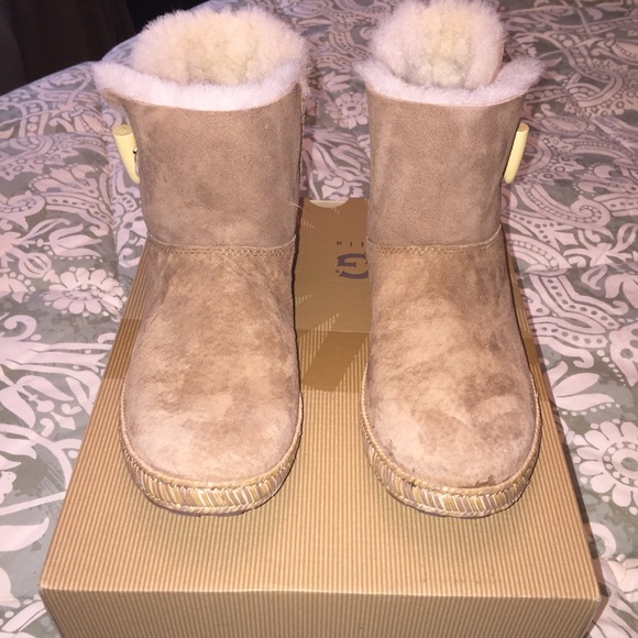 Women UGGs