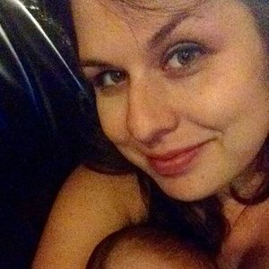 Meet your Posher, Camelia